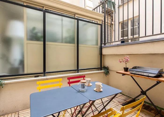 Geranimus M : Heart Of With Patio Apartment Paris